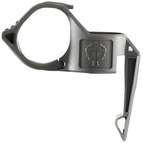 El SwitchBack DF ofrece un anillo ergonómico y clip de bolsillo para tu linterna SureFire, mejorando el agarre y la retención en situaciones de uso intenso.