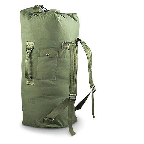 La bolsa de duffle de nylon Cordura de dos correas, hecha en EE.UU., es resistente al agua, cómoda y perfecta para tus aventuras al aire libre.