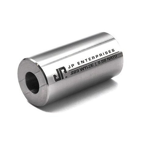 El JP Semi-Auto Case Gauge garantiza que tu munición funcione en rifles semiautomáticos, con acero inoxidable 416 para mayor durabilidad y resistencia al desgaste.