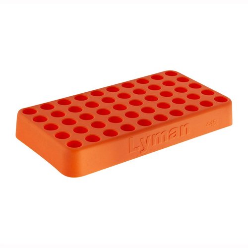 El Lyman Custom-Fit Loading Block es perfecto para recargar, hecho de polímero resistente y con capacidad para 50 cartuchos, disponible en seis tamaños.