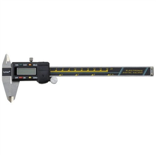 El calibrador digital Lyman ofrece lectura fácil en pulgadas y milímetros, con precisión de .0005" y funciones para medir interior, exterior y profundidad.