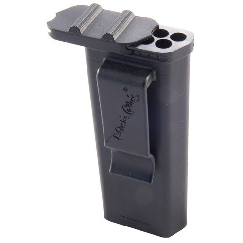 El CATCH .22 MAGAZINE LOADER de MARBLE ARMS carga rápido tus cargadores tubulares y mantiene la munición limpia y lista para usar, sin ensuciarte.