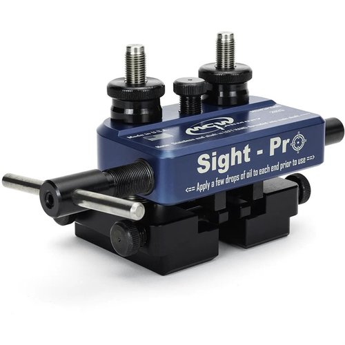 El SIGHT PRO SIGHT MOVER de MGW es una herramienta esencial para armeros, con un diseño de zapato de sujeción único y bloques de empuje intercambiables.