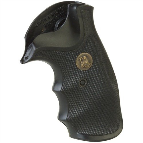 Descubre los grips 'GRIPPER' de Pachmayr: un agarre antideslizante, contornos para precisión y durabilidad, perfectos para tu S&W 'J' Frame.