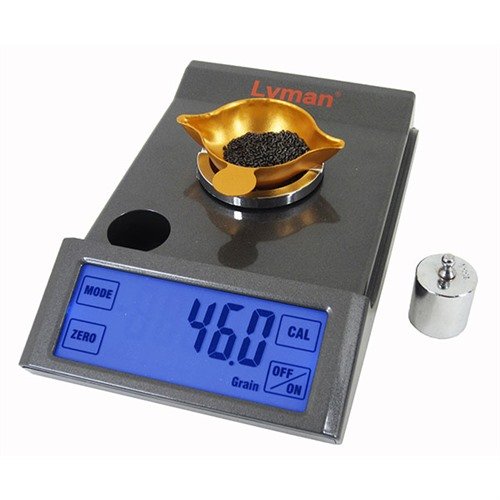 La balanza Pro-Touch 1500 de Lyman ofrece una pantalla táctil fácil de usar, precisión de 1/10 grain y capacidad de 1500 grains, perfecta para recargar.