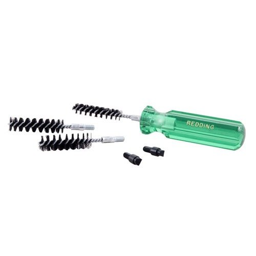 Este kit de preparación de casos Redding incluye limpiadores de bolsillo de cebador y cepillos para limpiar cuellos de casos, ideal para recargar a mano.