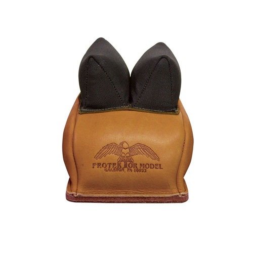Las bolsas traseras estilo rabbit ear de PROTEKTOR están hechas de cuero resistente, con una base doble para mayor estabilidad y contacto con la culata.