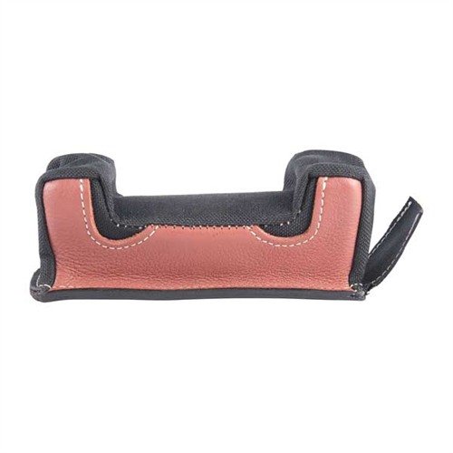 Las bolsas frontales Edgewood ofrecen una construcción robusta con lados de cuero reforzado y nylon, ideales para estabilidad y personalización en tu tiro.