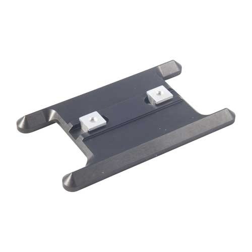 El adaptador de forend Sinclair ofrece una base ancha y estable para disparar desde bolsas de arena, garantizando un retroceso recto y controlado.