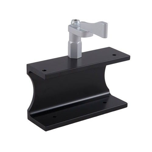 Los soportes para trimmers Sinclair elevan tu Wilson Case Trimmer a una altura cómoda y ofrecen sujeción segura, ideal para recargas precisas.