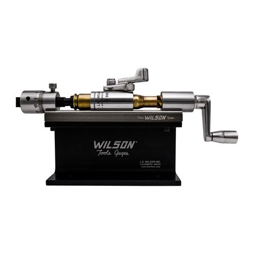 El kit L.E. Wilson .50 BMG Microstop Case Trimmer te permite recortar tus casquillos con precisión, manejando desde 6mm hasta .50 BMG, ¡ideal para recargas de calidad!