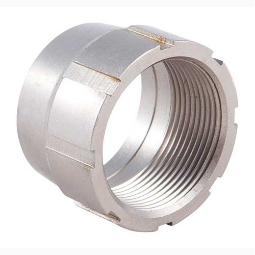 El SAVAGE 116 Barrel Lock Nut de acero inoxidable plateado es perfecto para tu rifle 112/116 SS, asegurando una fijación segura y duradera.