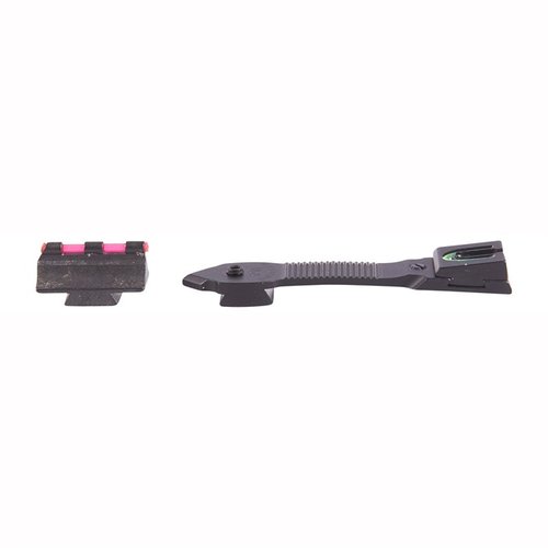 Mejora tu puntería con las miras RUGER® 10/22® 3-DOT, que cuentan con un brillante punto rojo y dos puntos verdes para una rápida adquisición en cualquier luz.