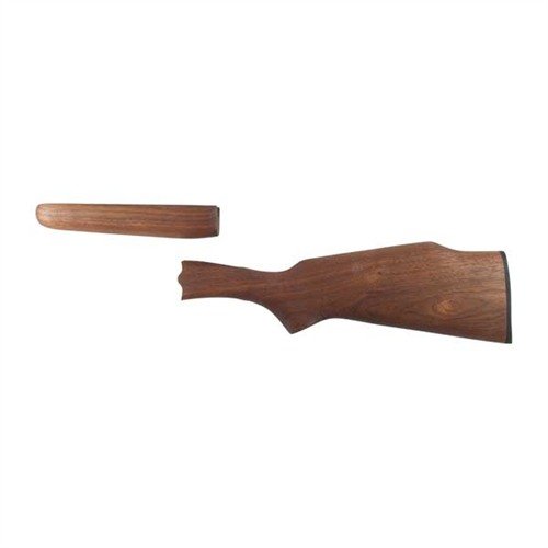 El set de culata y forend SAVAGE 24 de WOOD PLUS está hecho de nogal americano, con un acabado resistente y una instalación fácil, ¡ideal para personalizar tu rifle!